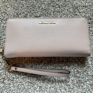 Michael Kors Light Pink Blush Wristlet Wallet